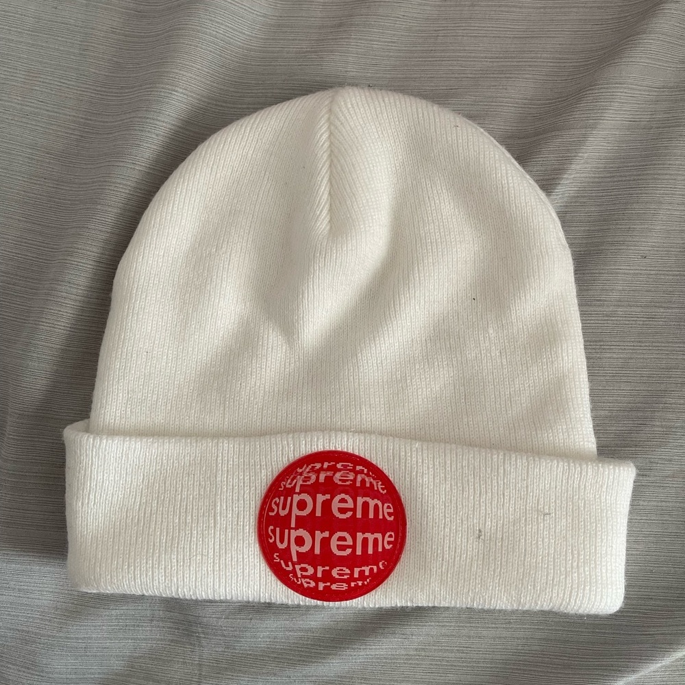 Supreme White Lenticular beanie